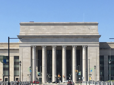 名表换批文,豪华游换项目!德牧犬成贿赂工具!费城30街站修缮背后的腐败链曝光!